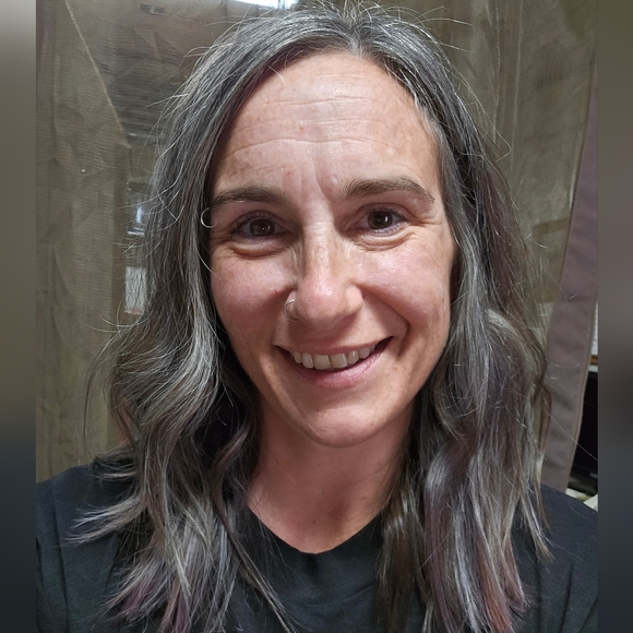 Meet your Posher, Janelle - Picture 1 of 1